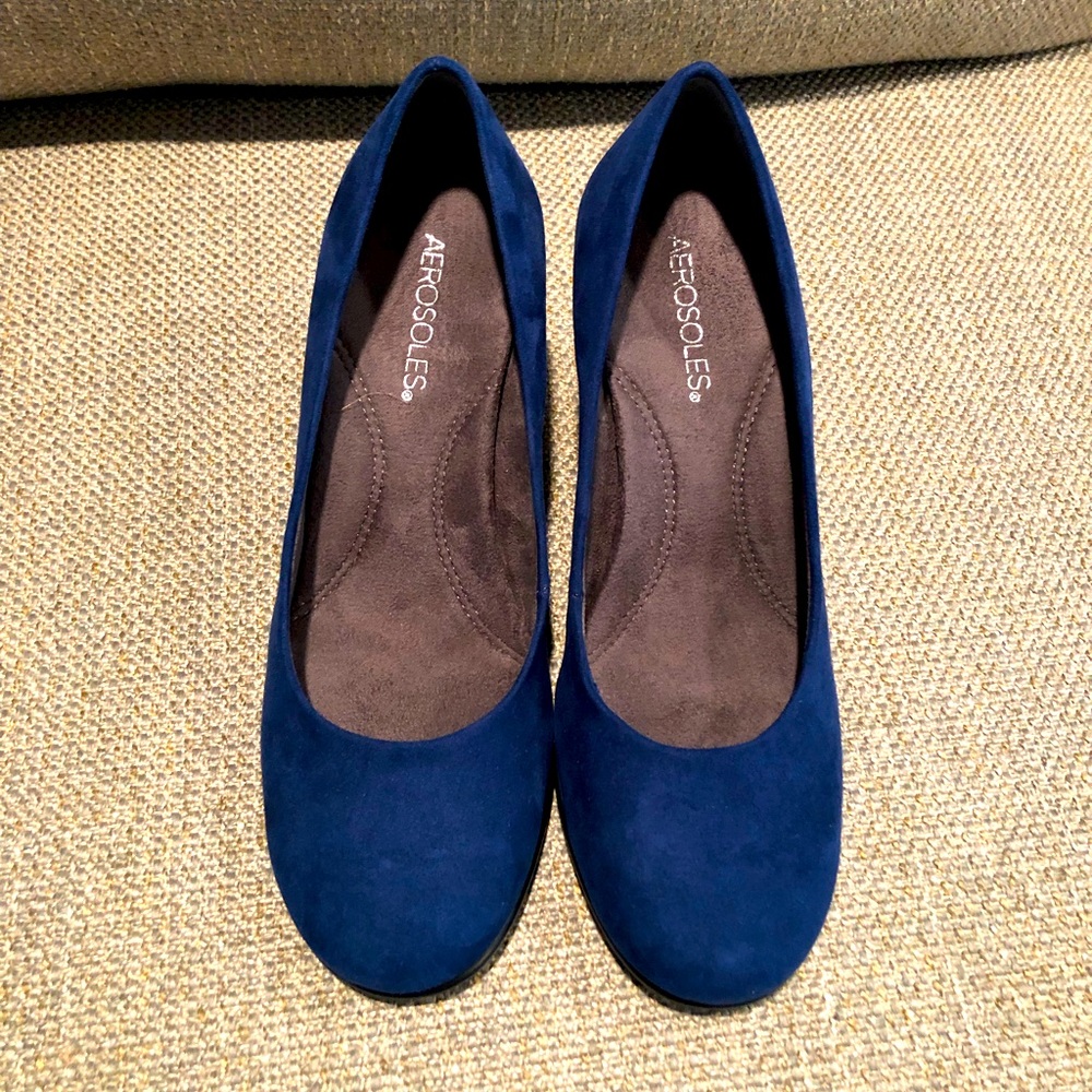 NWOT womens blue wedges
